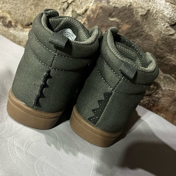 Gap toddlers Dino boot - Picture 2 of 5